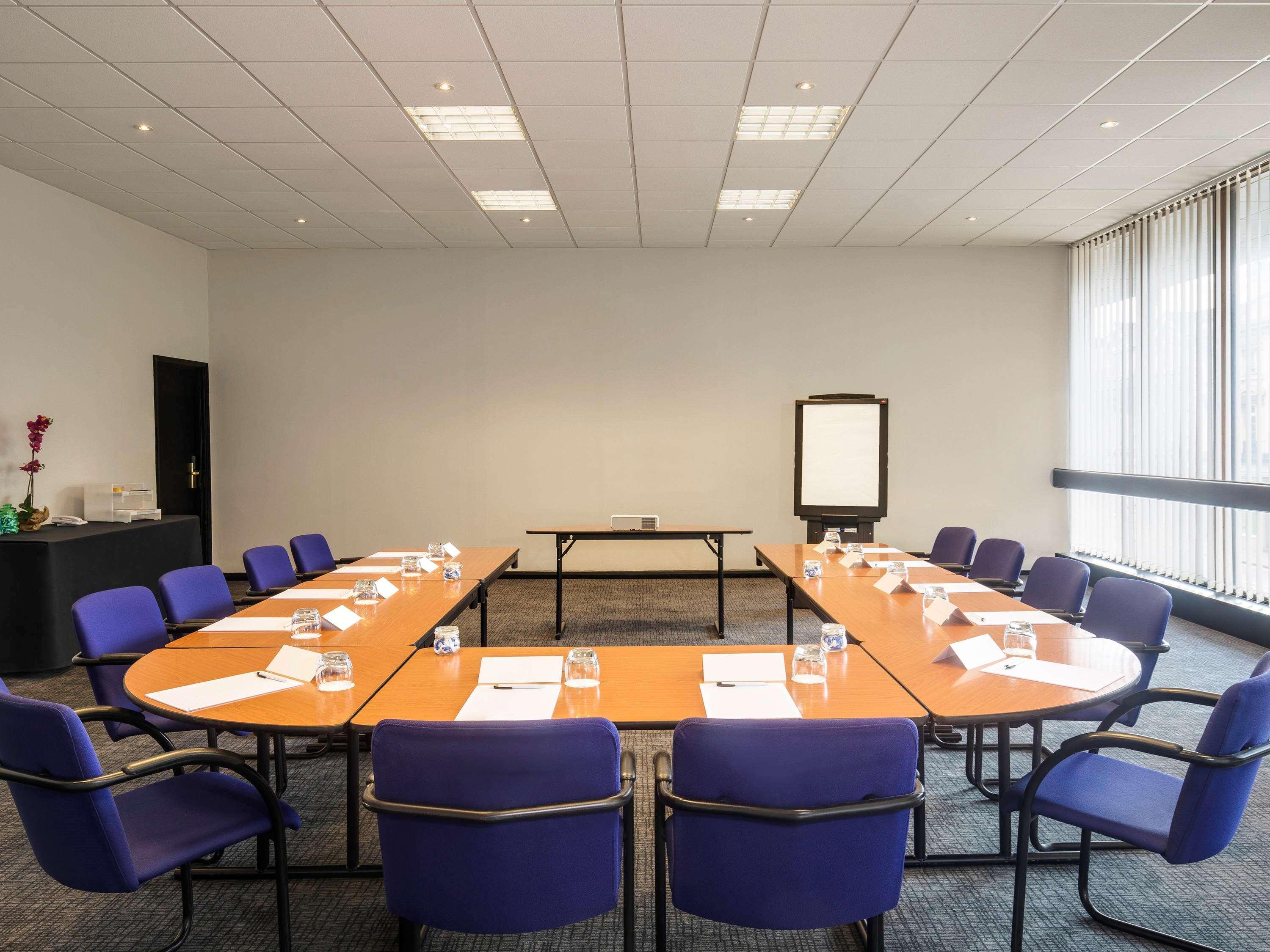 Mercure Bedford Centre Hotel Ngoại thất bức ảnh