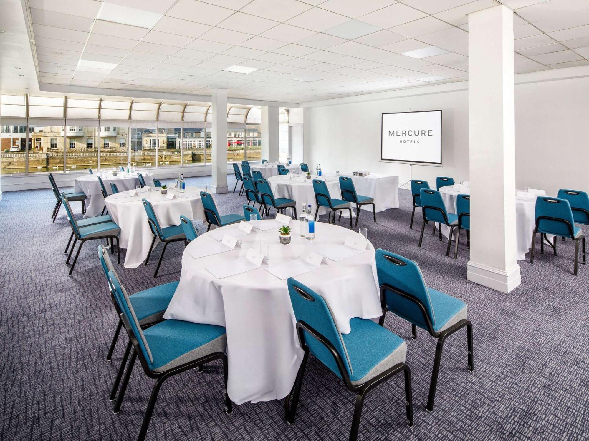Mercure Bedford Centre Hotel Ngoại thất bức ảnh