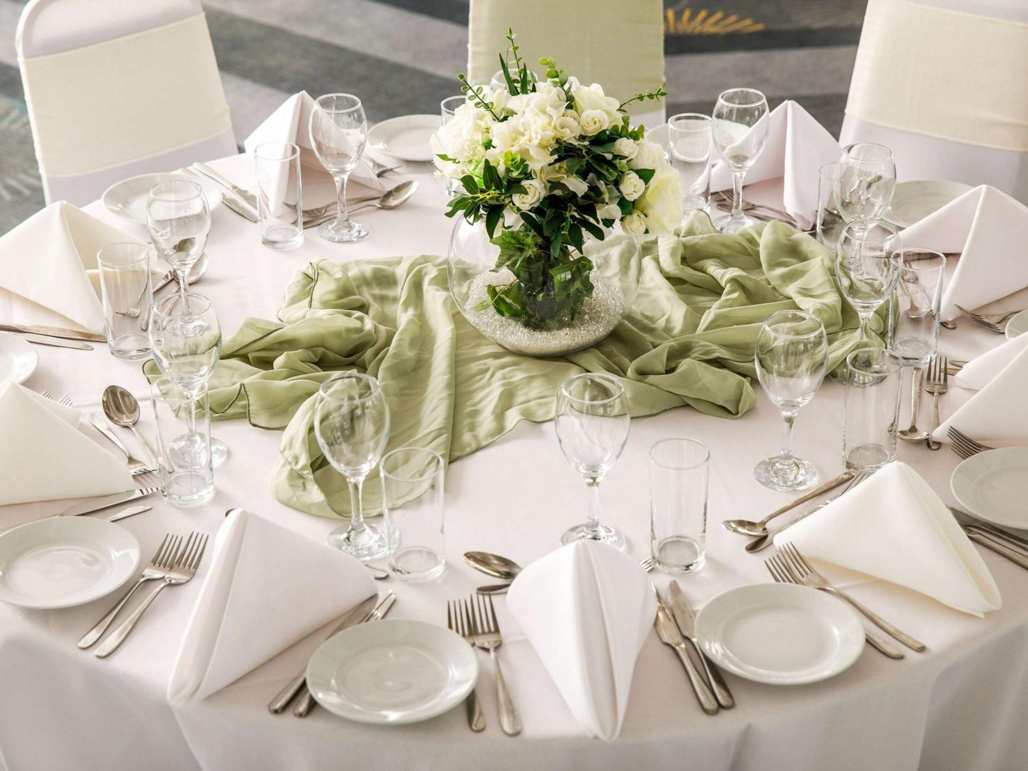 Mercure Bedford Centre Hotel Ngoại thất bức ảnh