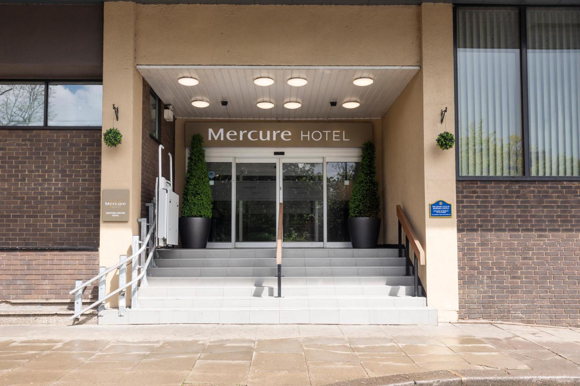 Mercure Bedford Centre Hotel Ngoại thất bức ảnh