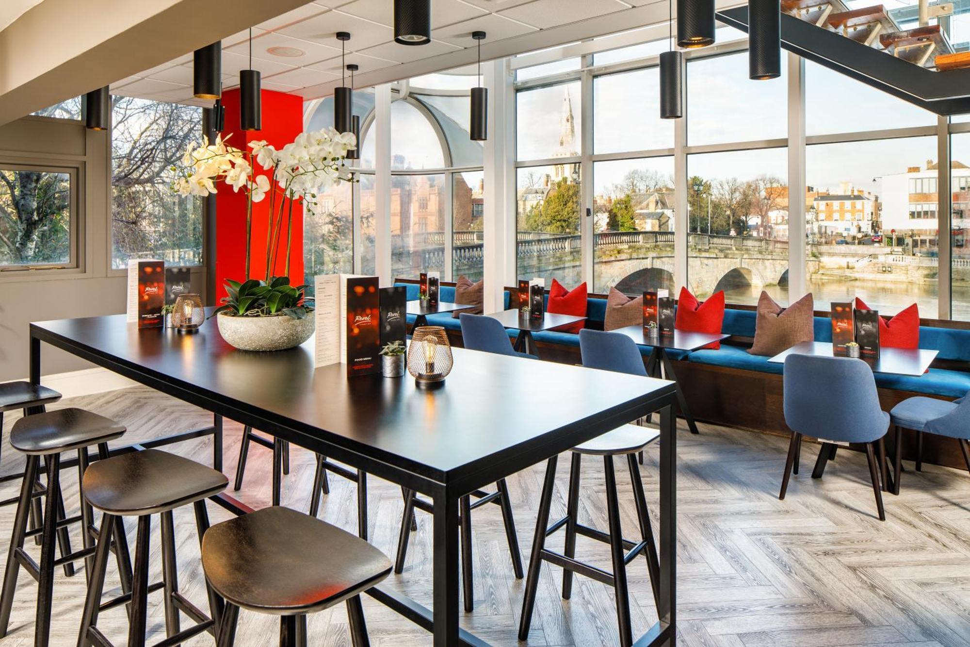 Mercure Bedford Centre Hotel Ngoại thất bức ảnh