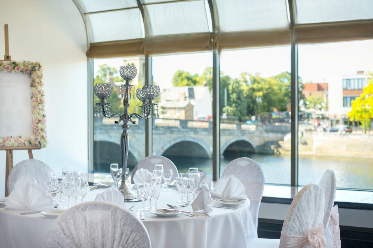Mercure Bedford Centre Hotel Ngoại thất bức ảnh